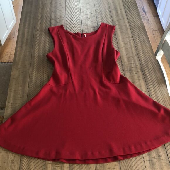 NWT FreeĀ People Fitā& Flare Skater Skirt Darts. Back Zip Deep Red. GreatāBasic! - Picture 15 of 17